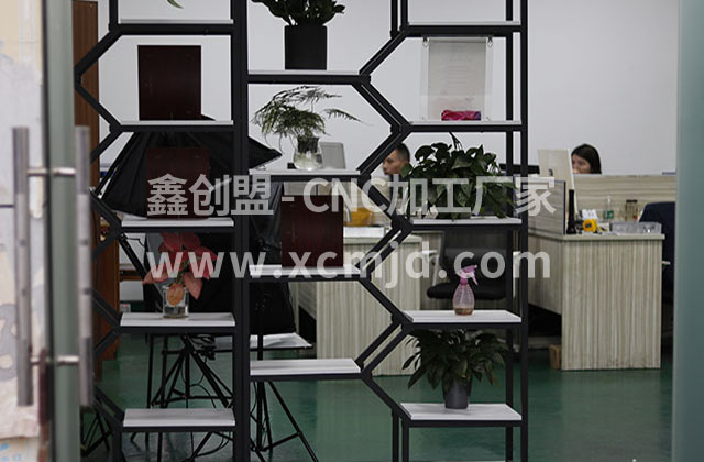 大家為何選擇五軸CNC加工中心，有哪些優(yōu)勢？