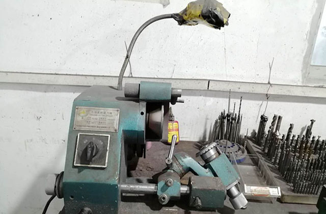 cnc數(shù)控車(chē)床加工廠數(shù)控車(chē)床加工鋁料如何確保尺寸的精確度？